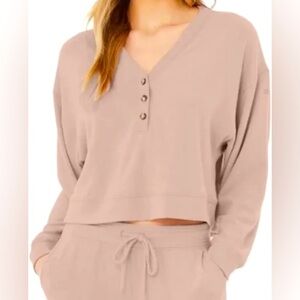 Alolux cropped Henley in gravel XS NWT